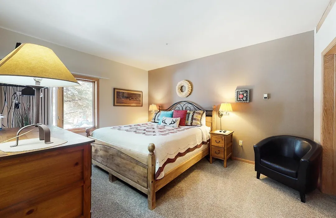 Antlers Lodge #11-1